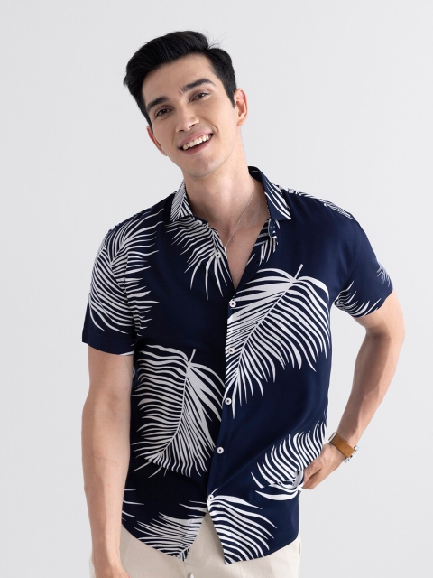 

Snitch Men Blue Slim Fit Striped Casual Shirt