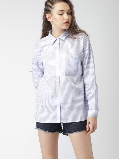

FOREVER 21 Women Blue & White Regular Fit Striped Casual Shirt