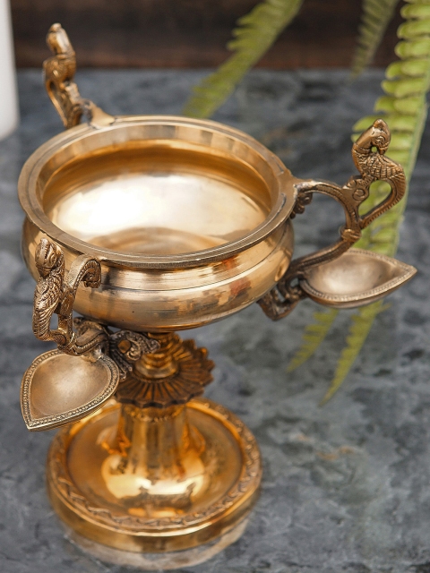 

StatueStudio Gold-Toned Urli Bowl Showpiece for Floating Flowers and Candles