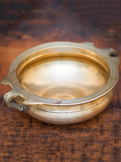 

StatueStudio Gold-Toned Decorative South Indian Urli Bowl Showpieces