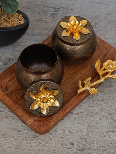 

StatueStudio Set Of 2 Brown Bowl With Wooden Serving Tray