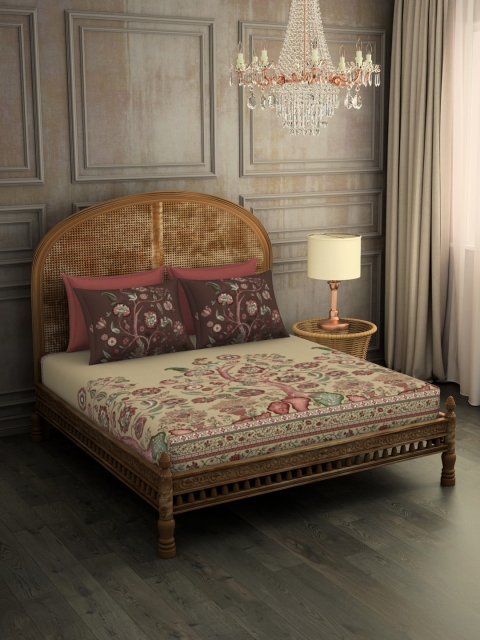 

SPACES Unisex Beige Bedsheets