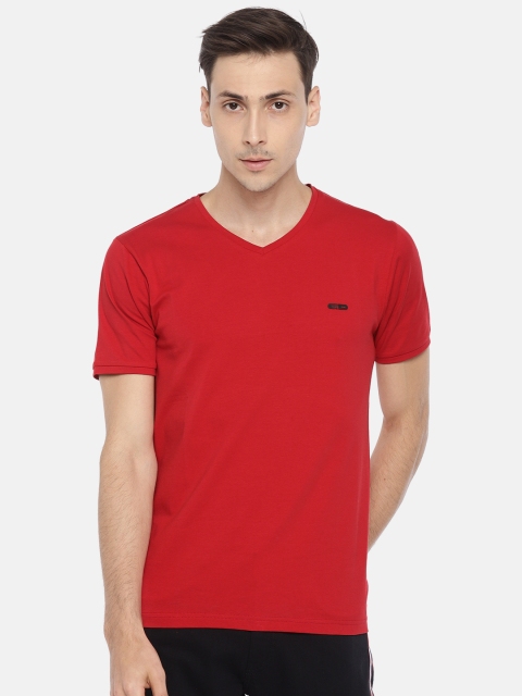

Cloak & Decker by Monte Carlo Men Red Solid V-Neck T-shirt