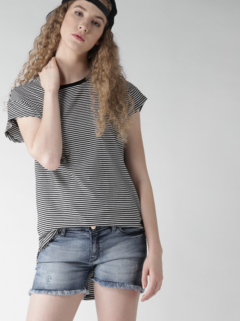 

FOREVER 21 Women Black & White Striped Round Neck T-shirt