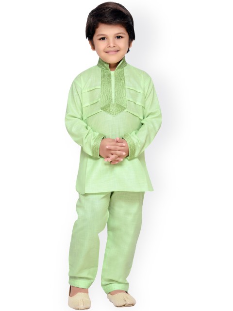

Aj DEZInES Boys Green Solid Kurta with Pyjama