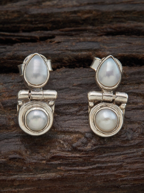 

Kushal's Fashion Jewellery White Teardrop Shaped Studs Earrings