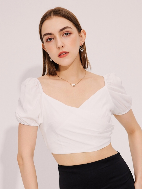 

URBANIC White Sweetheart Neck Crop Top