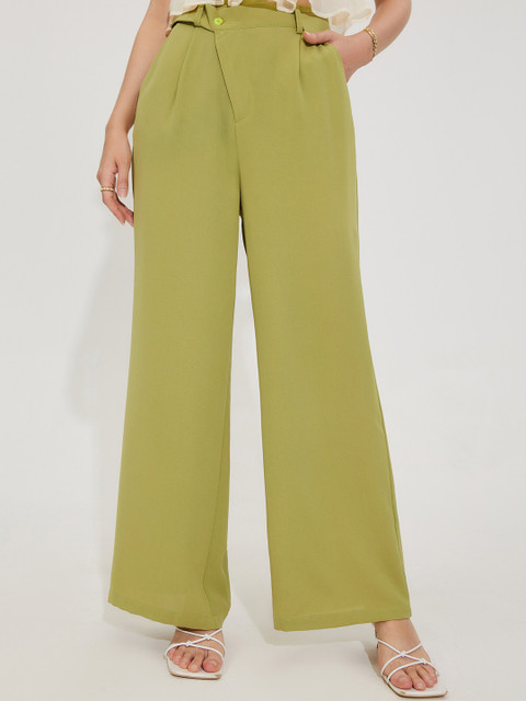 

URBANIC Women Green Pleated Trousers