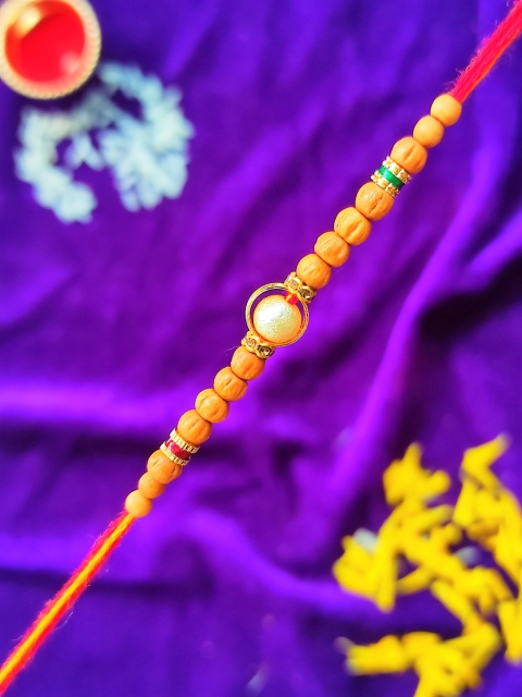 

CRAYTON Red Coloured Thread Rakhi, Multi