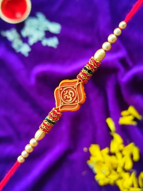 

CRAYTON Men Red & Orange Rose Petal Om Rakhi