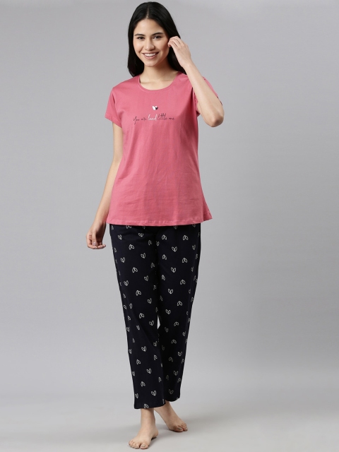 

GOLDSTROMS Women Peach-Coloured & Black Printed Night suit