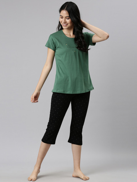 

GOLDSTROMS Women Green & Black Printed Night suit