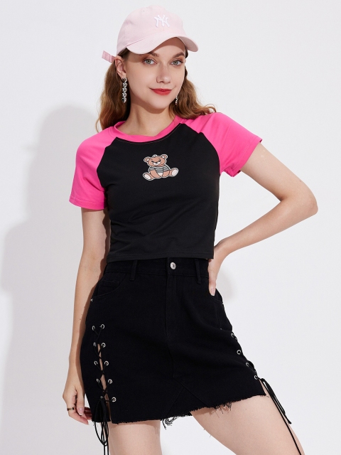 

URBANIC Women Black V-Neck Slim Fit T-shirt