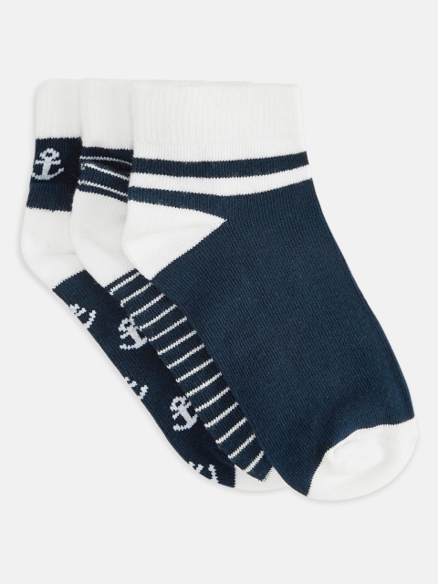 

Pantaloons Junior Boys Pack of 3 Assorted Ankle Length Socks