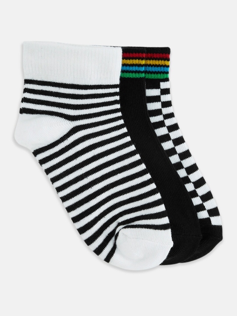 

Pantaloons Junior Boys Pack Of 3 Assorted Ankle-Length Socks
