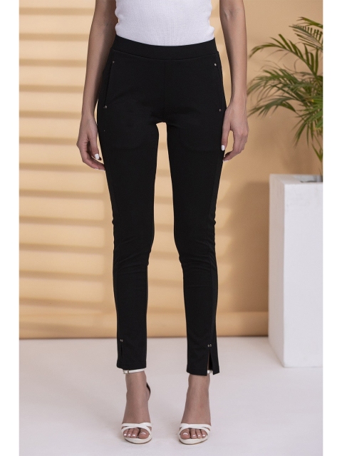 

Lakshita Women Black Solid Slim-Fit Jeggings