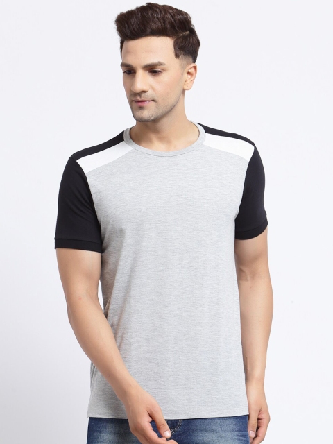 

Kalt Men Grey Half Sleeves Round Neck Cotton Blend Shoulder Stripe T-Shirt