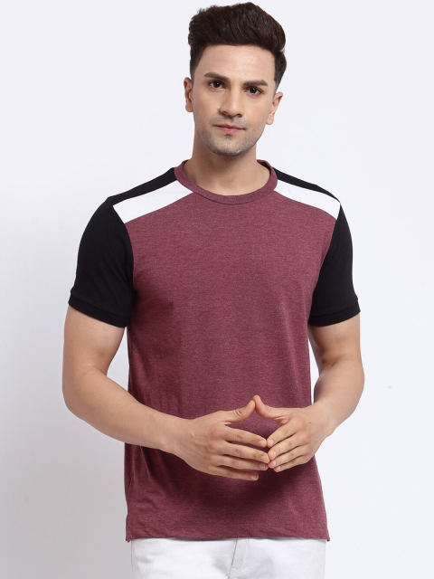

Kalt Men Burgundy Solid Regular Fit T-shirt