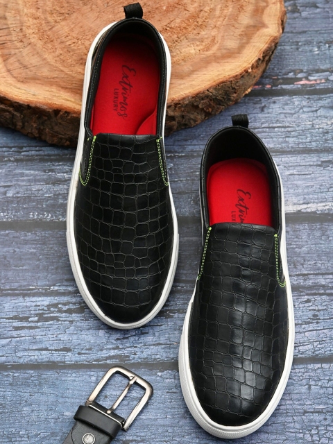 

EXTRIMOS Men Black Textured Slip-On Sneakers