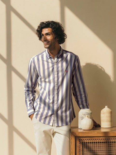 

Andamen Men Purple Classic Slim Fit Striped Casual Shirt