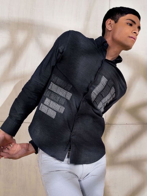 

Andamen Men Grey Classic Twill Cotton Casual Shirt