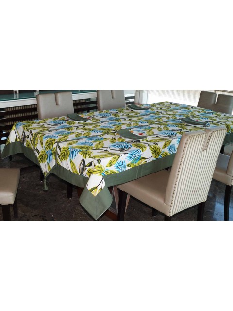 

Lushomes Adults unisex Green & White Printed 4 Seater Table Linen Set