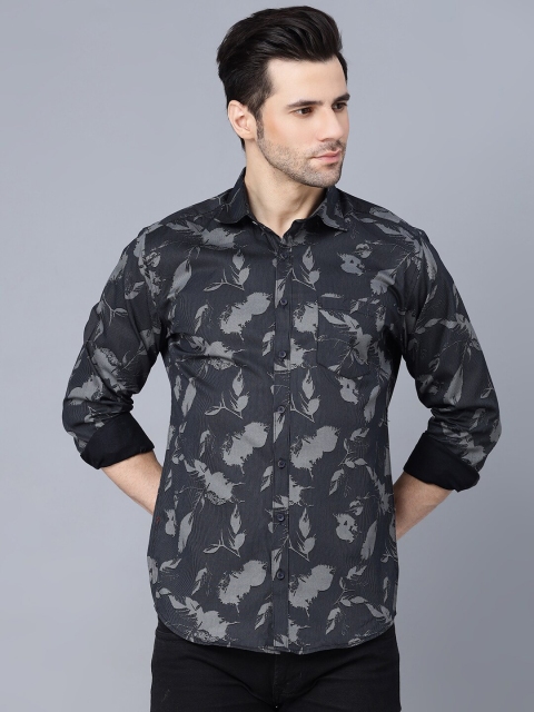 

MR KAMEEJ Men Black Relaxed Floral Printed Casual Shirt