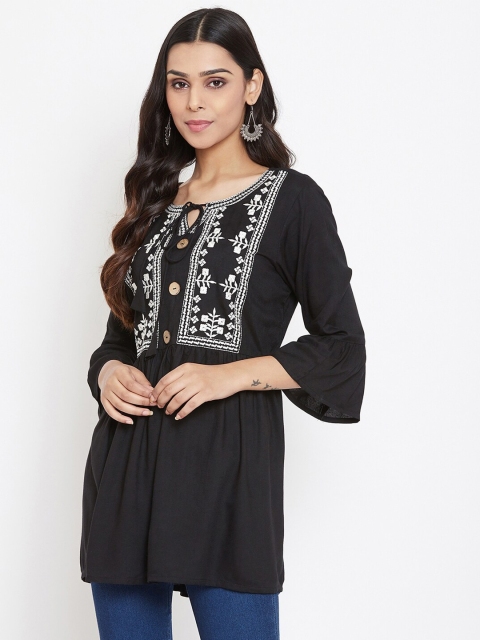 

Evalona Black & White Embroidered Kurti