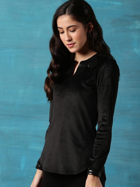 

Lakshita Black Solid Tunic