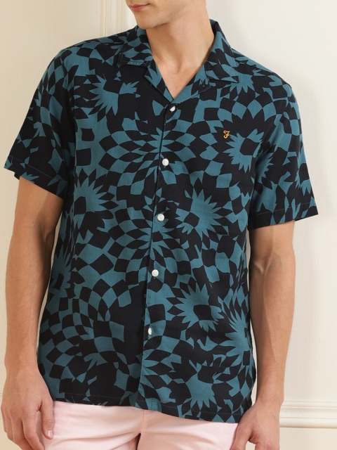 

Farah Men Blue Floral Printed Casual Shirt
