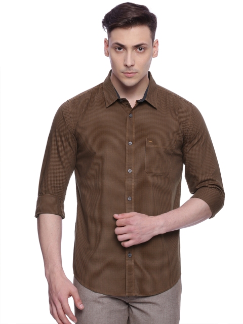 

Basics Men Brown Slim Fit Checked Casual Shirt
