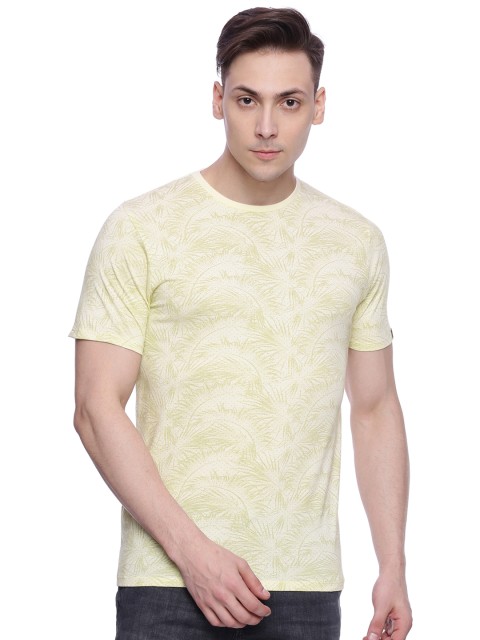 

Basics Men Cream-Coloured Printed Slim Fit T-shirt