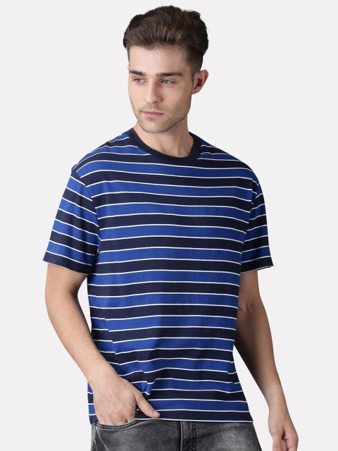 

UrGear Men Blue Striped T-shirt
