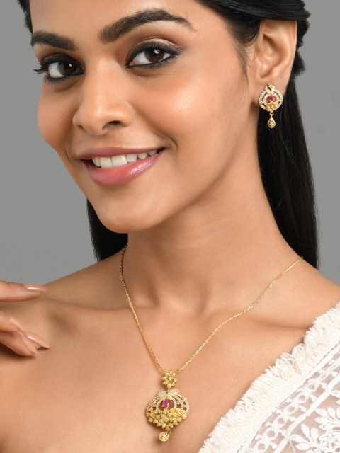

Fida Gold Plated White & Red Gold-Plated AD Studded Handcrafted Pendant Jewellery Set