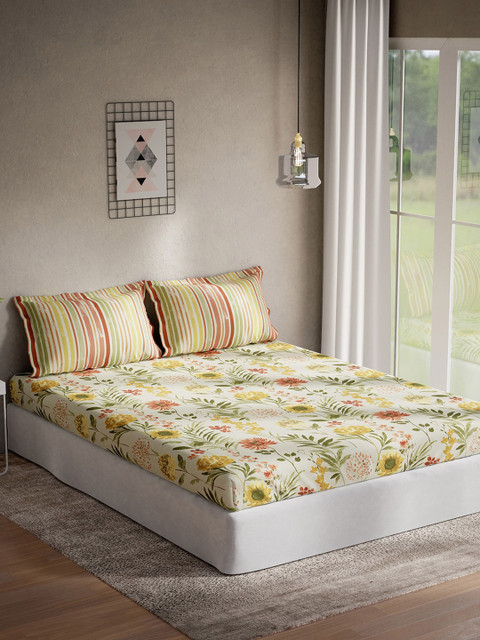 

DDecor Green & Yellow Floral 140 TC King Bedsheet with 2 Pillow Covers