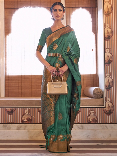 

Mitera Green & Gold-Toned Floral Zari Silk Blend Banarasi Saree