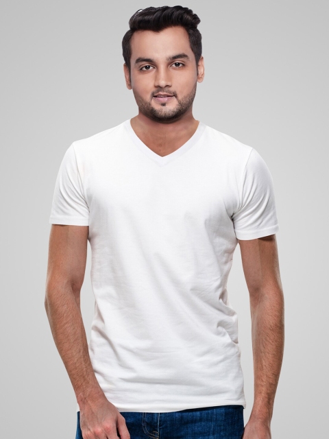 

Pootlu Men Black V-Neck Applique T-shirt