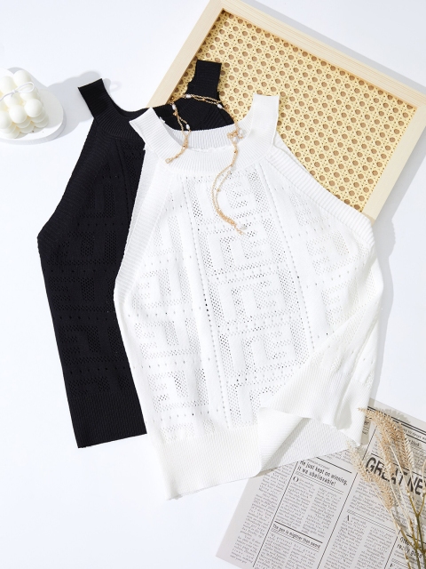 

URBANIC White Floral Top