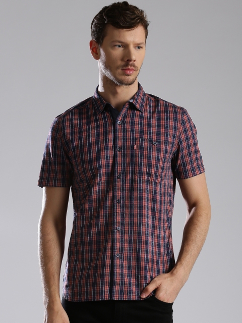 

Levis Men Navy Blue & Red Slim Fit Checked Casual Shirt
