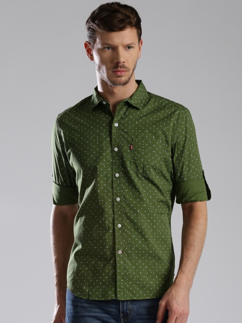 

Levis Men Olive Green Slim Fit Printed Casual Shirt