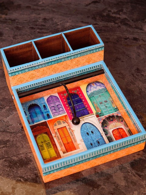 

StatueStudio Orange & Blue Printed Wooden Hooks and Holders