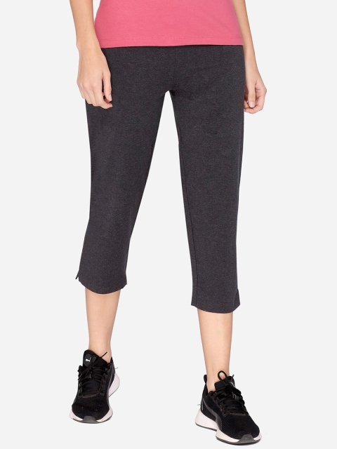 

VStar Women Charcoal Melange Grey Solid Cotton Lounge Capri Pants