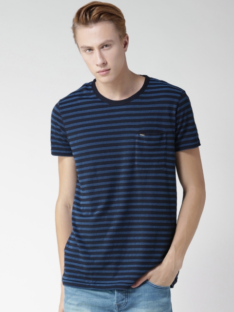 

Scotch & Soda Men Blue Striped Round Neck T-shirt