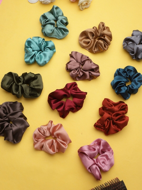 

Mali Fionna Women Blue & Red Ponytail Holders