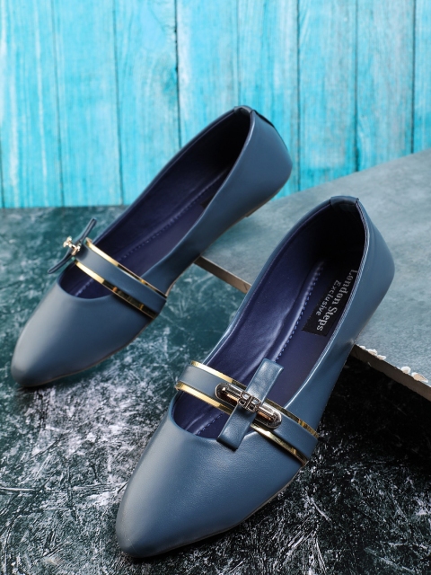 

LONDON STEPS Women Grey Textured Ballerinas Flats