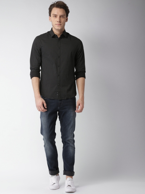 

Celio Men Black & White Printed Casual Shirt