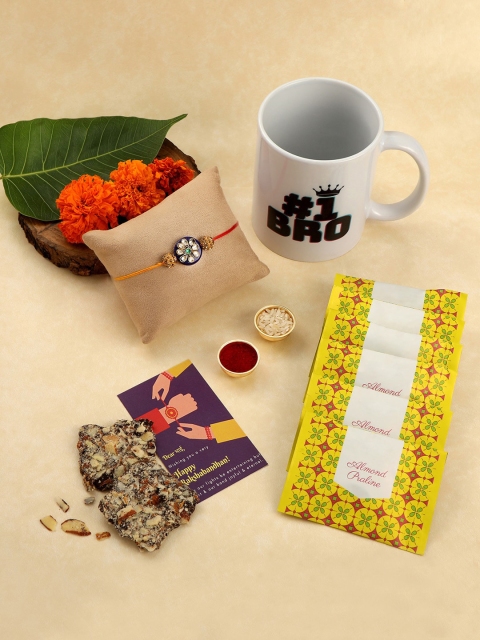 

AccessHer Red & Gold-Toned Studded Rakhi Gift Set