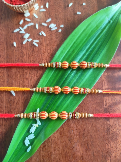 

CRAYTON Set of 3 Multicoloured Rakhi, Red