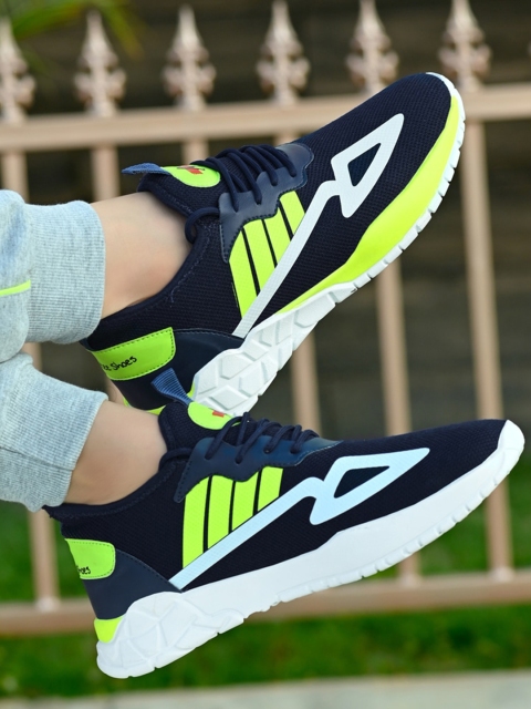 

Absolutee Shoes Men Blue Colourblocked Sneakers