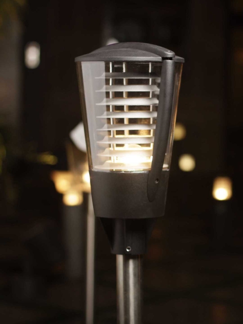 

THE LIGHT STORE White & Black Outdoor Light